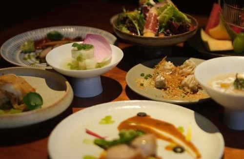 Lucheng District Hotel | Rakuhotel