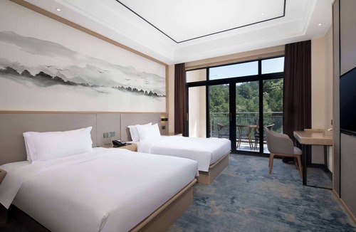 Lizhou Hotel | Ramada by Wyndham Guangyuan Zengjiashan Resort