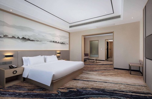 Lizhou Hotel | Ramada by Wyndham Guangyuan Zengjiashan Resort
