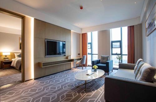 Xi Gong Hotel | Ramada by Wyndham Luoyang Downtown