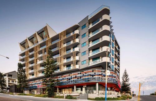 Scarborough Hotel | Ramada by Wyndham VetroBlu Scarborough Beach