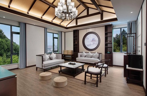 Xian'an District Hotel | Ramada by Wyndham Xianning Xishan Mountain