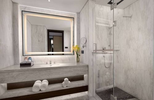 Huanggang Hotel | Ramada by Wyndham Yingshan Jiulongwan Resort