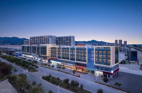 Sihui Hotel | Ramada by Wyndham Zhaoqing Dawang