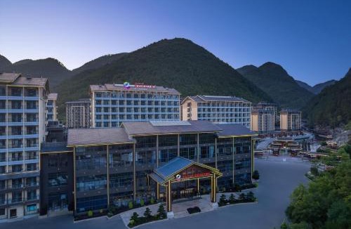 Jianshi County Hotel | Ramada Encore by Wyndham Enshi Huaxi Valley