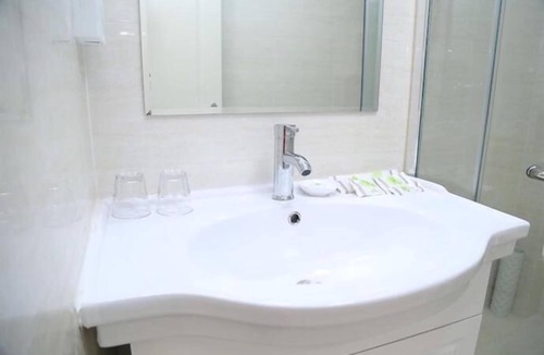 Shibei Hotel | Ramada Encore by Wyndham Qingdao Shinan
