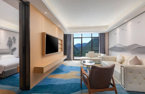 Jianshi County Hotel | Ramada Encore By Wyndham Enshi Huaxi Valley