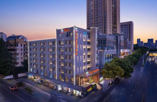Hongshan Hotel | Ramada Encore by Wyndham Wuhan University of Technology Jiedaokou