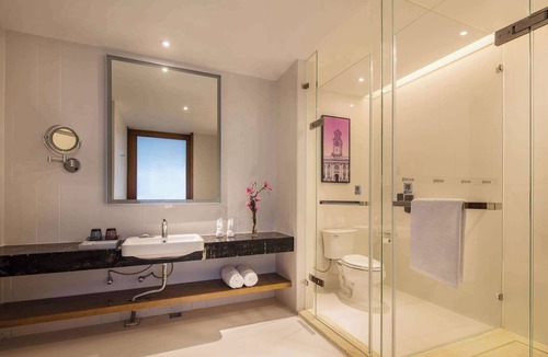 Wuchang Hotel | Ramada Encore Wuhan