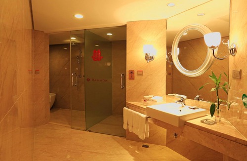 Xinluo District Hotel | Ramada Longyan