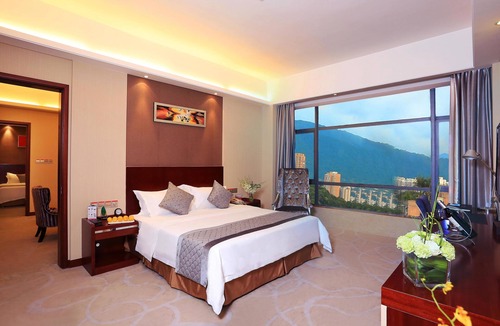 Xinluo District Hotel | Ramada Longyan