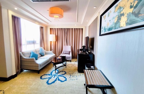 Jiang Han Hotel | Ramada Plaza Tianlu Hotel