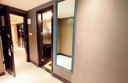 Jiang Han Hotel | Ramada Plaza Tianlu Hotel