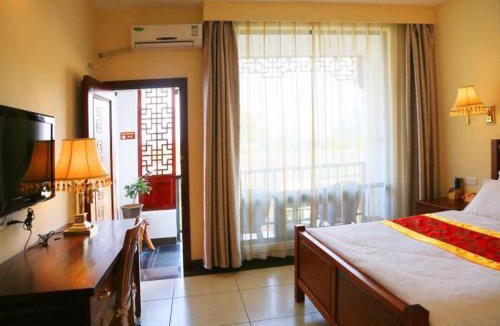 Ten Mile Gallery Hotel | Range Rover Court Hotel
