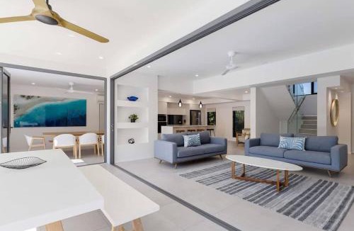 Palm Cove House | Raphari At The Cove - A Stunning Poolside Escape