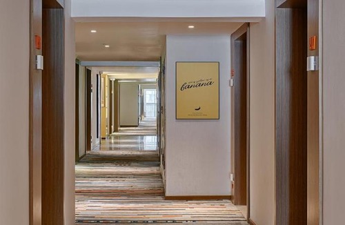 Nan An Hotel | RARA Esports Hotel-Nanping Wanda Plaza ,Close to HongyaCave and Jiefangbei, Metro Line 3 direct to Jiangbei International Airport just outside the hotel,Free laundry service and 24H butler service available, Great for both sightseeing and esports gaming