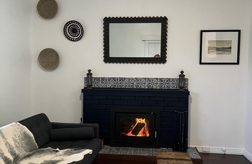 Augusta House | Recently renovated Beach house Close walk to shops, pubs and beach.