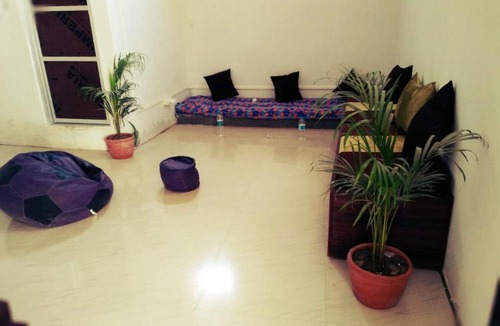 Varanasi Hostel | Red Banglow Foundation