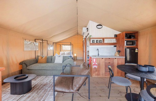 Hawks Nest Other | Reflections Hawks Nest - Holiday Park