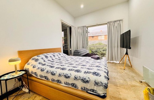 Bella Vista Apartment | Relax and Retreat Studio Flat
