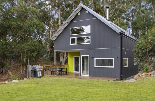 Ridgeway House | Relax at Ridgeway - Native Bushland Views