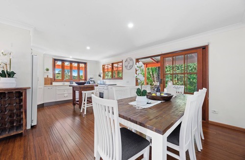 Central Tilba House | Relax with your Best Friend in the heart of Tilba