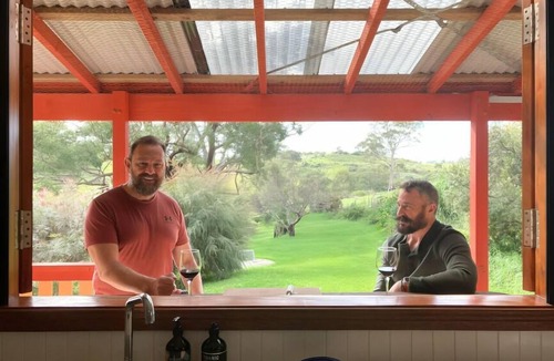Central Tilba House | Relax with your Best Friend in the heart of Tilba