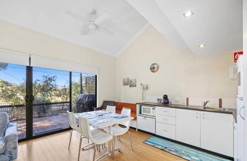 Preston Beach House | Relaxing Beach shack at the Footprints complex