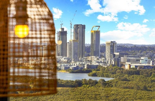 Sydney Olympic Park Apartment | Relaxing Getaway in Olympic Park