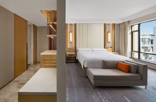 Changning Hotel | Renaissance Shanghai Hongqiao