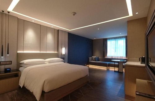 Luohu Hotel | Renaissance Shenzhen Luohu Hotel
