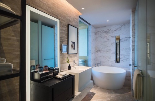 Wuzhong Hotel | Renaissance Suzhou Taihu Lake Hotel