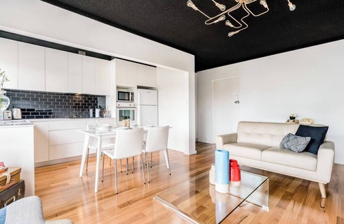 Drummoyne Apartment | Renovated Retro Apartment Near Harbour Front Walks