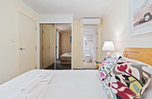 Chippendale Apartment | Retro Chippendale Stay - Pool & Gym Access