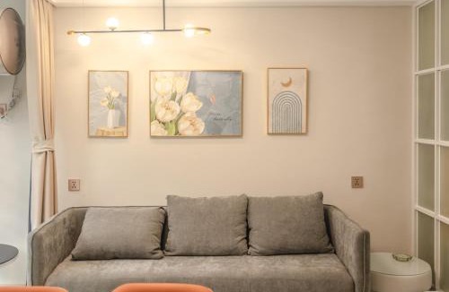 Liangqing District Apartment | Returning Home-Two Bedroom LOFT-Family Travel-Cooking Available-Wanda Mall-Nanning College-Fantawild ASEAN Mythology-Qingxiu Mountain-Lengtang Village-Qianhai Life Insurance Hospital