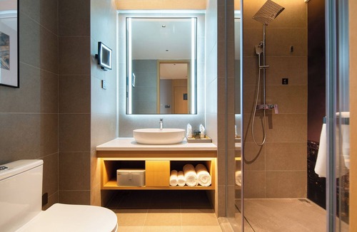 Haizhu Hotel | Rezen Langham Honor International Hotel Canton Fair Complex Kecun Metro Station Branch