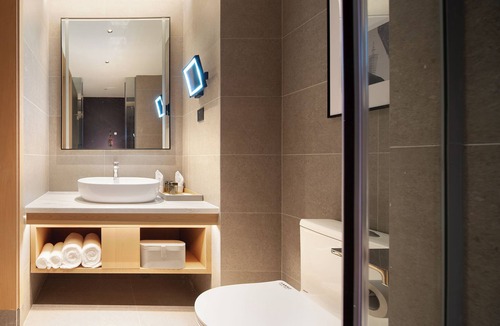 Haizhu Hotel | Rezen Langham Honor International Hotel Canton Fair Complex Kecun Metro Station Branch