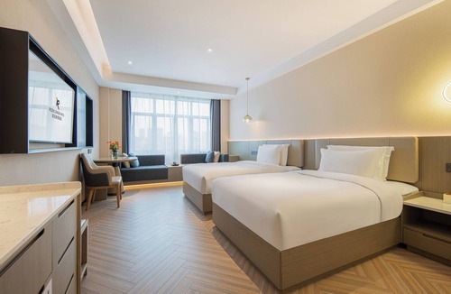 Huadu Hotel | Rezen Longuu Hotel - Guangzhou Baiyun Airport Cultural Tourism City