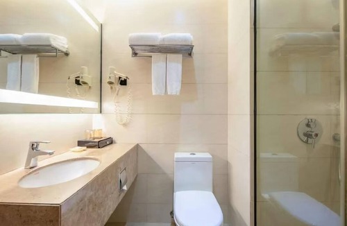 Zhuhai Gongbei Hotel | Rezen Regency Hotel