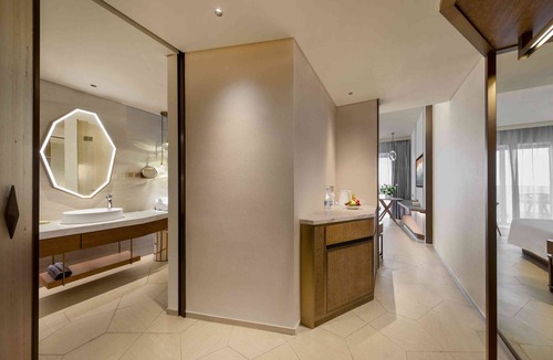 Huizhou Hotel | richu.yanjingjiudian