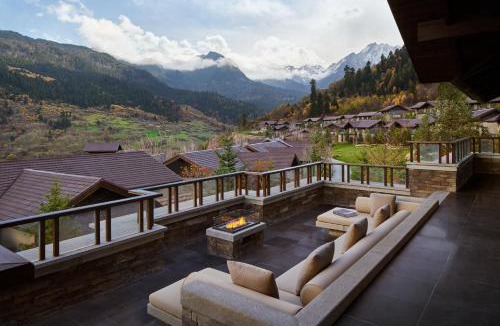 Jiuzhaigou Hotel | Rissai Valley, a Ritz-Carlton Reserve