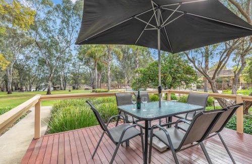 Moama House | Riverfront Escape - Pool Fun and Space for Everyone