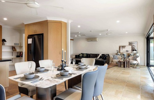 Broadbeach Waters Apartment | Riverfront Home | Pool Wifi Workspace | Sleeps 10
