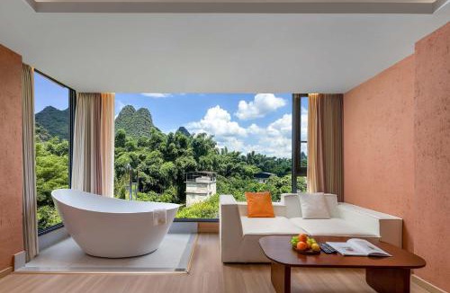 Xingping Ancient Town Hotel | Riverside Bamboo Frest Hotel