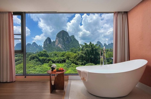 Xingping Ancient Town Hotel | Riverside Bamboo Frest Hotel