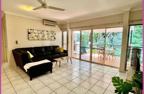 Douglas Apartment | Riverside Boulevard 13-151 close to HOSPITAL