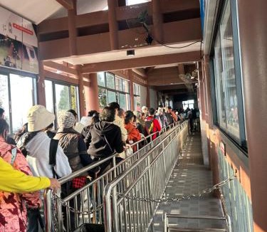 Wulingyuan House | Riverside Mountain Village Inn-临溪观山客栈-20minutes walk to the Forest Park scenic area-Free Luggage storage