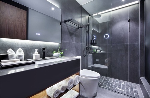 Xiufeng Hotel | Riverside Wing Hotel Guilin