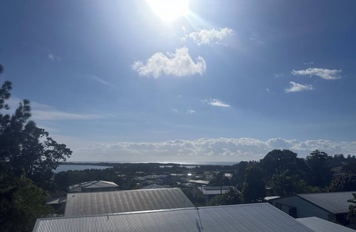 Tuross Head House | Riviera Retreat –Sleeps 9, Spectacular Ocean Views, Boat Ramp & beach close