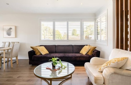 Riverstone House | Rivo Entertainer